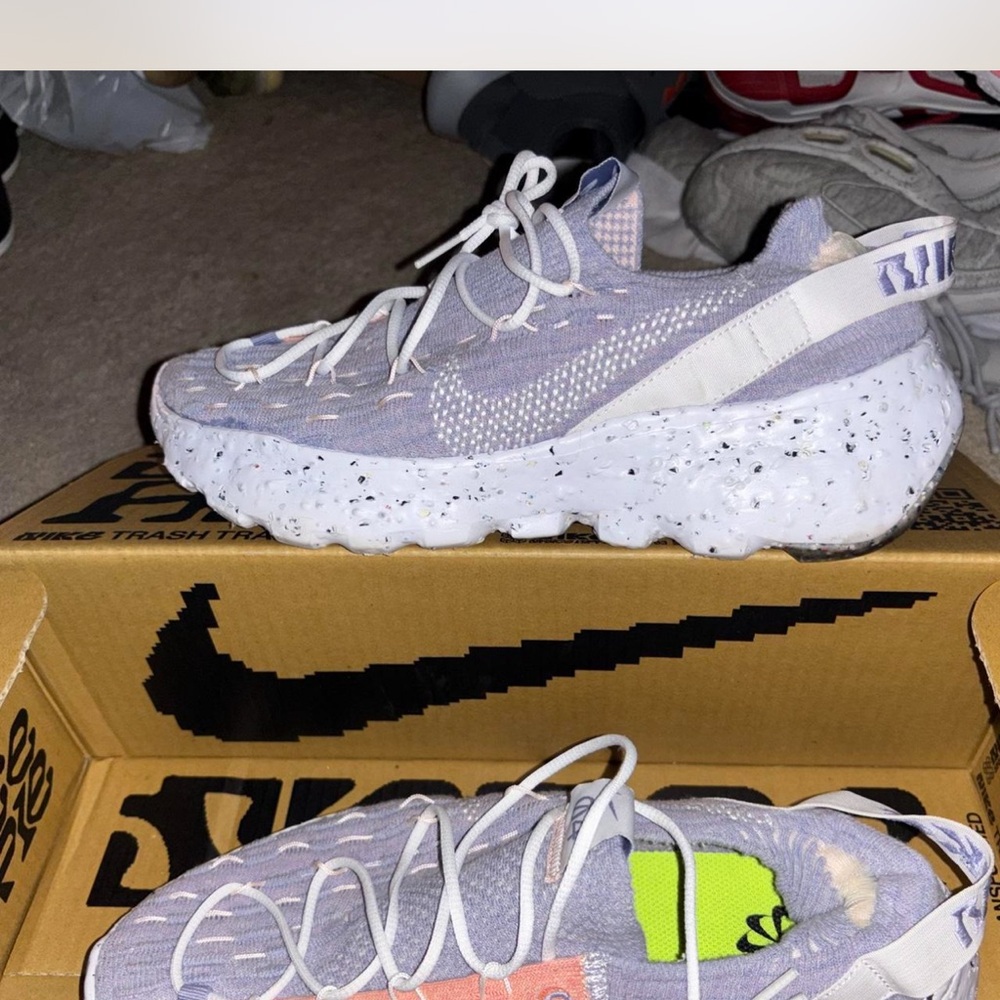 Nike Space Hippie 04 in Light Gray and White